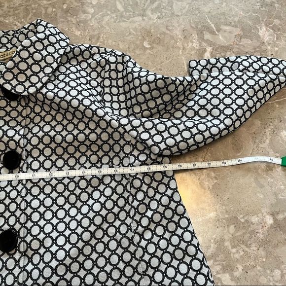 Notations silver with black circle design 3/4 sleeves big buttons crop blaze - Picture 9 of 9